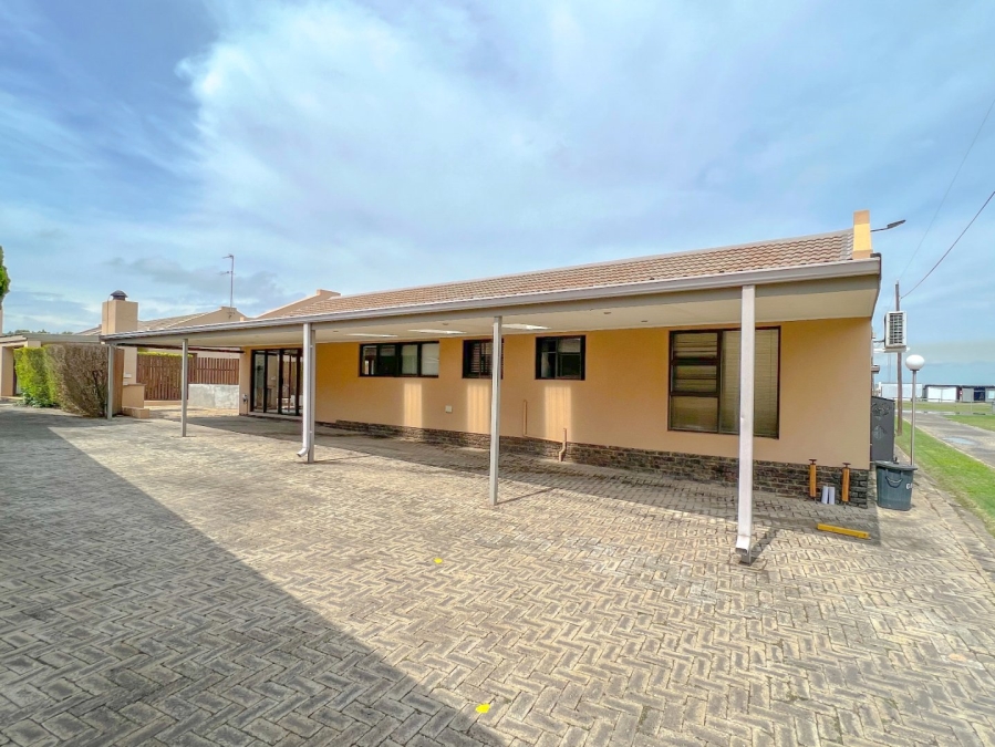 3 Bedroom Property for Sale in Louterwater Free State